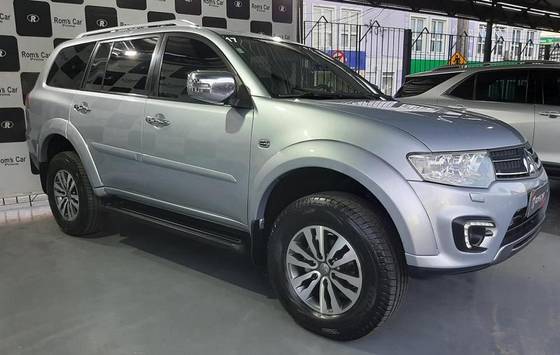 MITSUBISHI PAJERO 3.2 HPE 4X4 7 LUGARES 16V TURBO INTERCOOLER DIESEL 4P AUTOMÁTICO